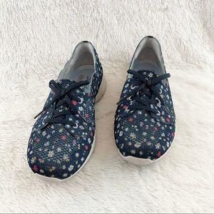 Skechers Seager Floral Knit Lace Up Sneakers